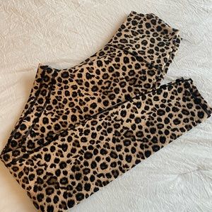Leopard print leggings